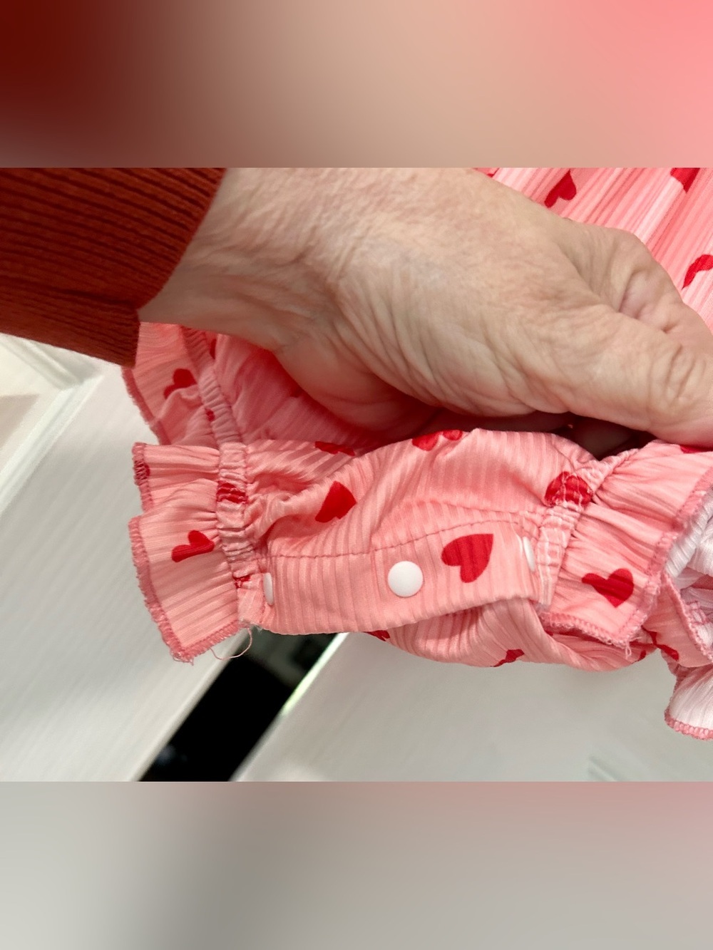 New baby toddler Pink Heart-Print Ruffle One-Piece romper outfit - Picture 3 of 4